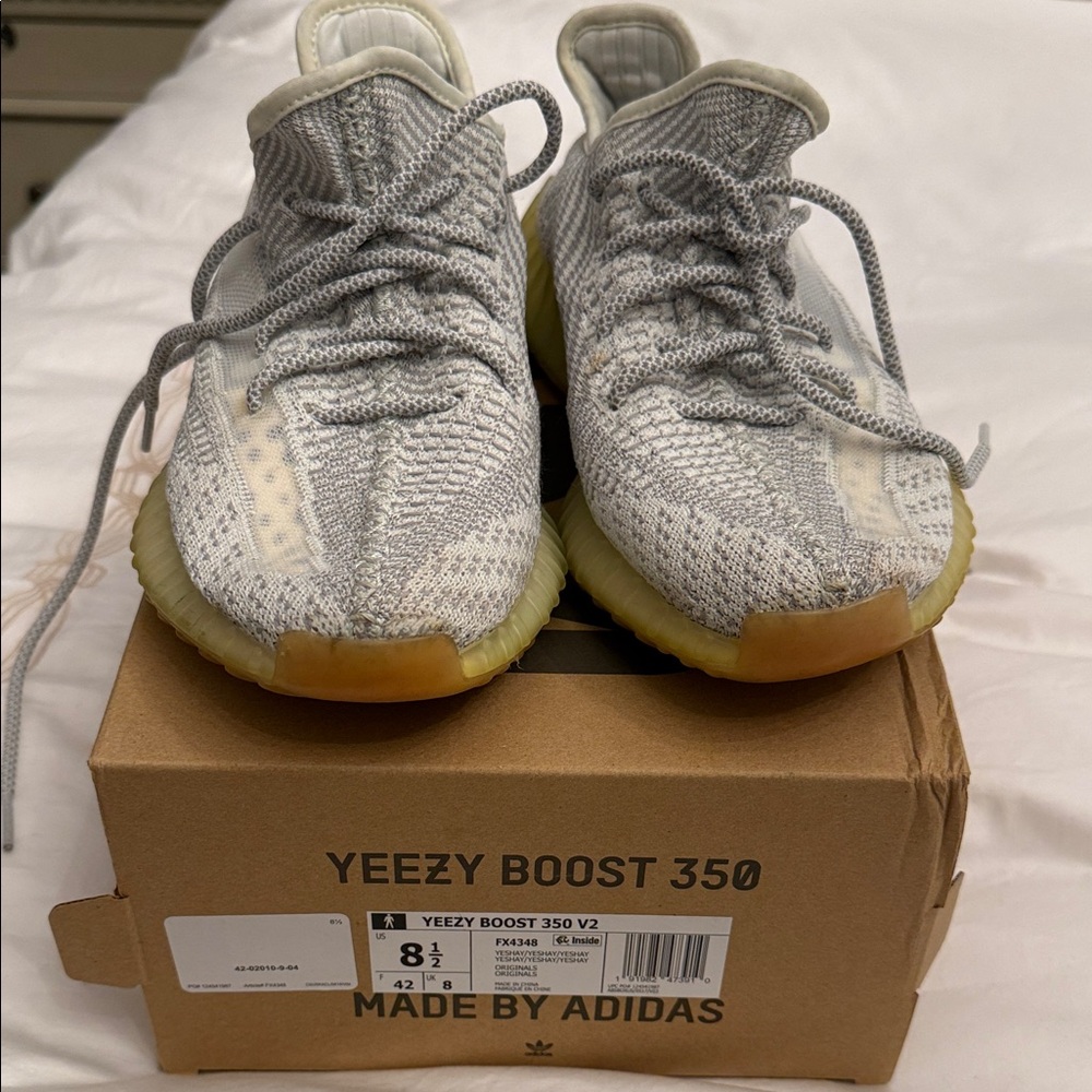 Adidas Yeezy Boost 350 V2 Yeshaya